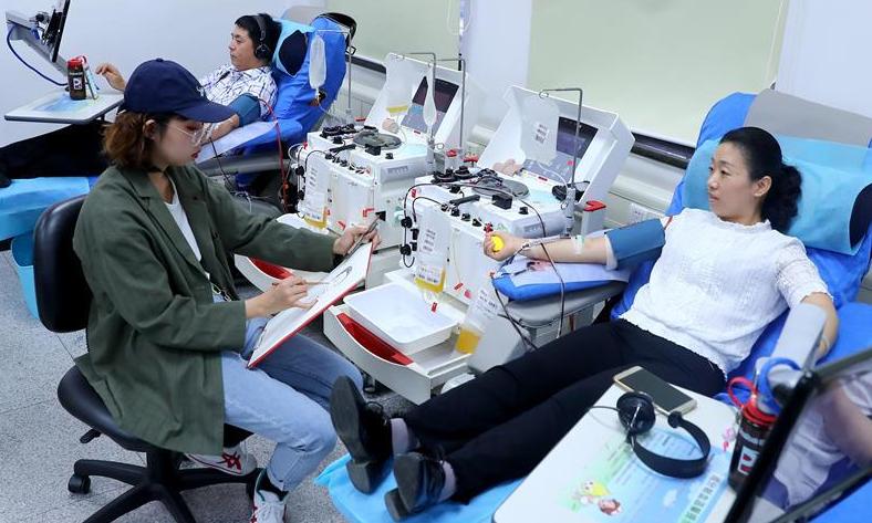 北京红十字血液中心发起“为献血英雄画像”活动