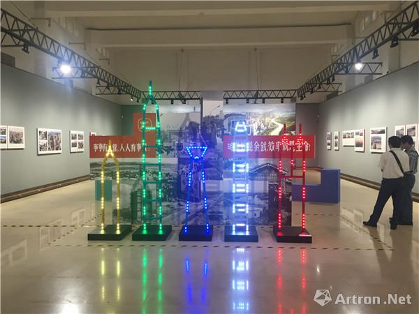 “观·照——2018深圳美术馆当代影像艺术展”展览现场