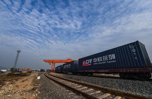 Europe-bound freight trains from Chongqing exceed 2,000
