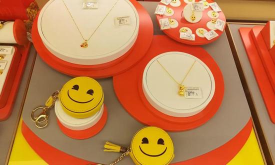 中国黄金发布emoji系列珠宝首饰