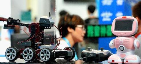 2018中国人工智能大会召开　专家称中国将成机器人最大市场