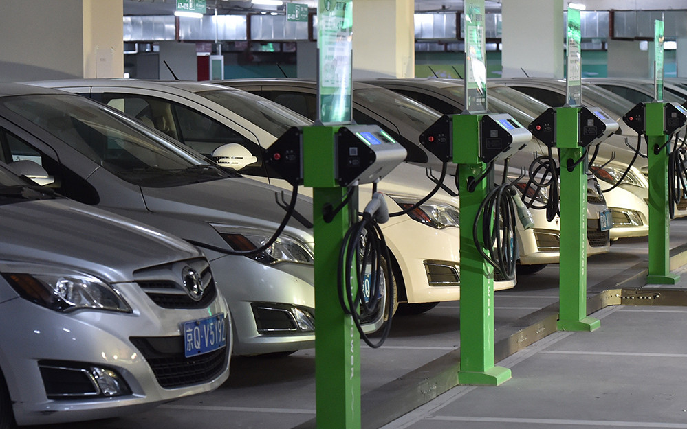 新能源汽车产销两旺　中国市场为全球车企带来商机