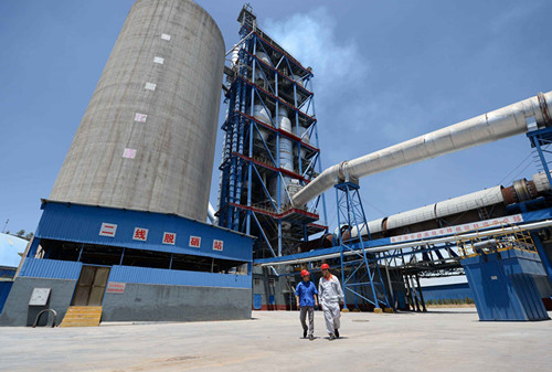China bans capacity expansion in cement, glass sectors