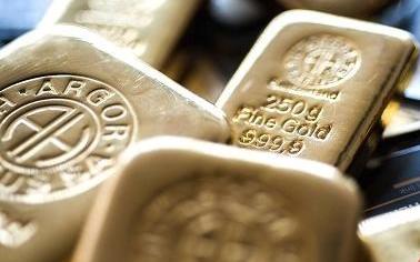 黄金多头遭“投降”或为黄金和矿业股提供了买入机会？