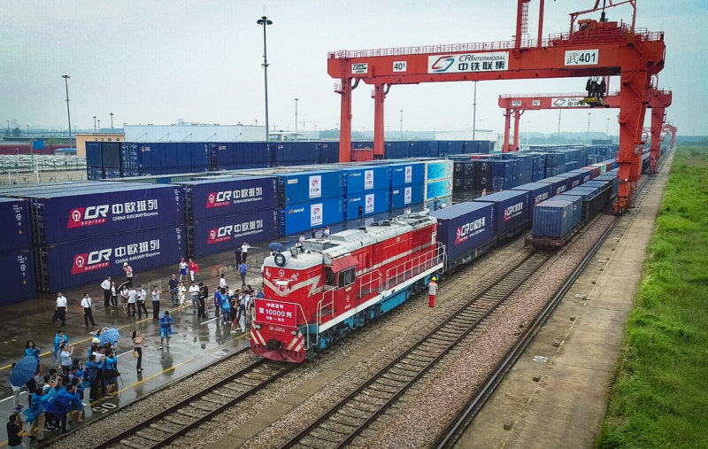 Sino-Europe freight train hits 10,000 trips
