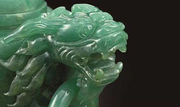 东京中央创立八周年拍卖玉雕珍品