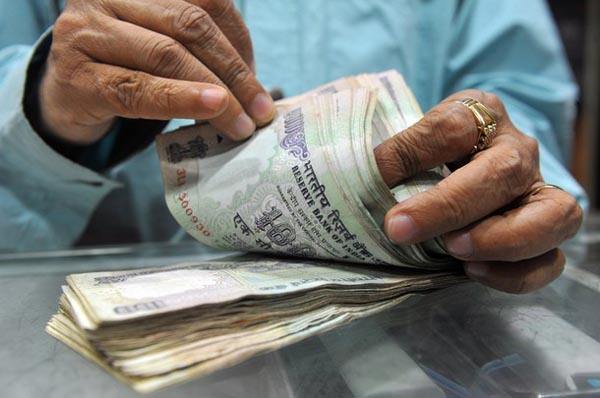 印度卢比汇率创历史新低