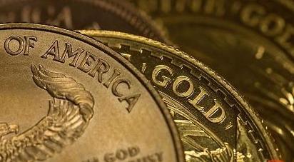 纽约商品交易所黄金期货市场交投最活跃的12月黄金期价4日比前一交易日下跌7.6美元