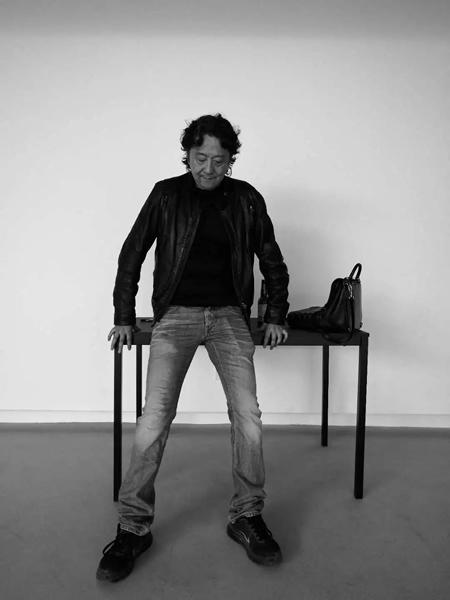 《优雅的姿态》 《优雅的姿态》