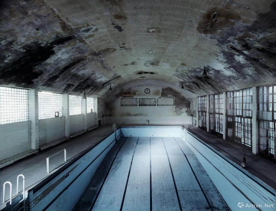 《室内游泳池》 “奥运村”系列 2009 《室内游泳池》 “奥运村”系列 2009