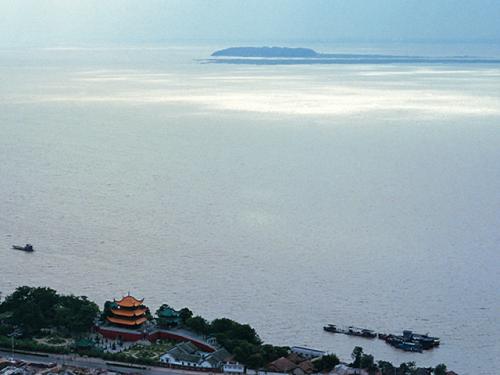 湖南省委严查洞庭湖的下塞湖矮围问题 62名公职人员被问责
