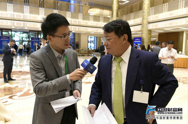中国财富网记者现场采访IDG资本全球董事长熊晓鸽