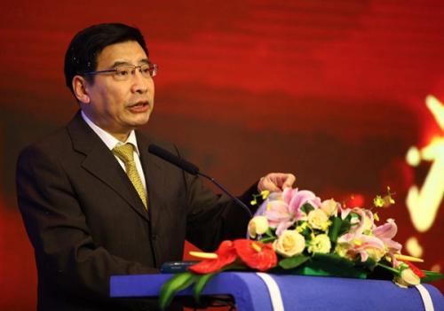 苗圩：要以抓铁有痕、踏石留印的态度推动制造业创新