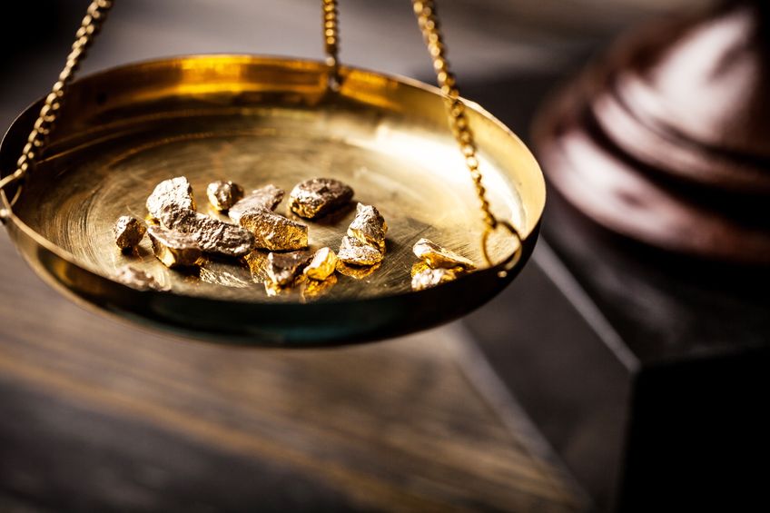 Gold price closes lower in Hong Kong today