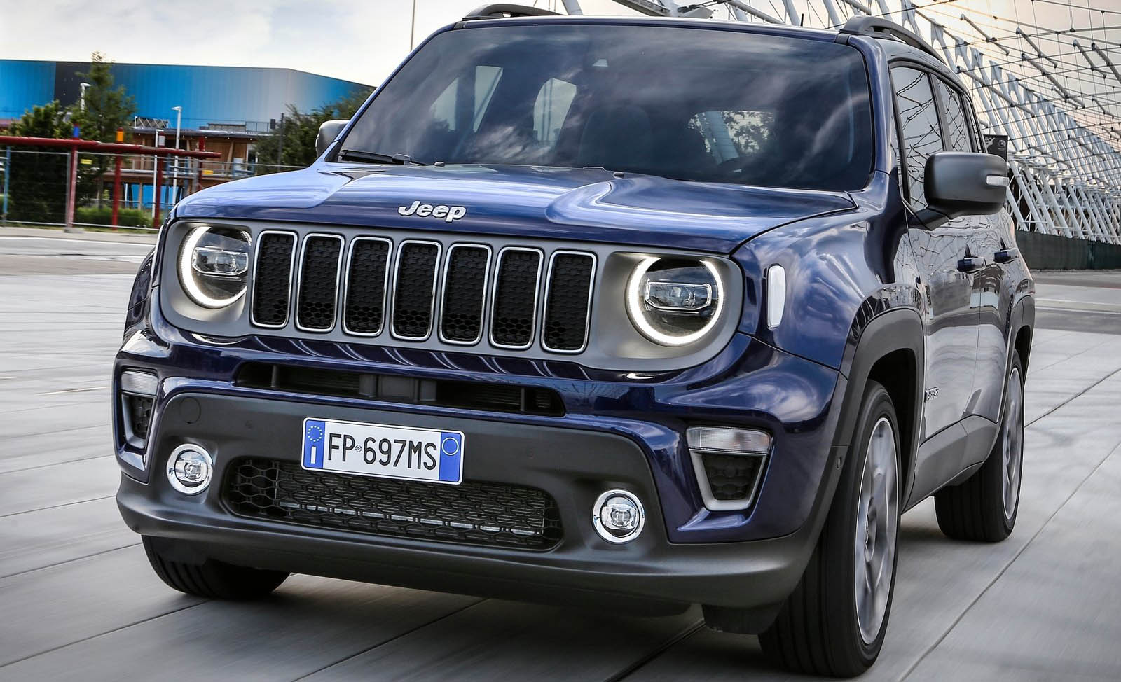 Jeep自由侠增两款车型 售15.48-16.48万