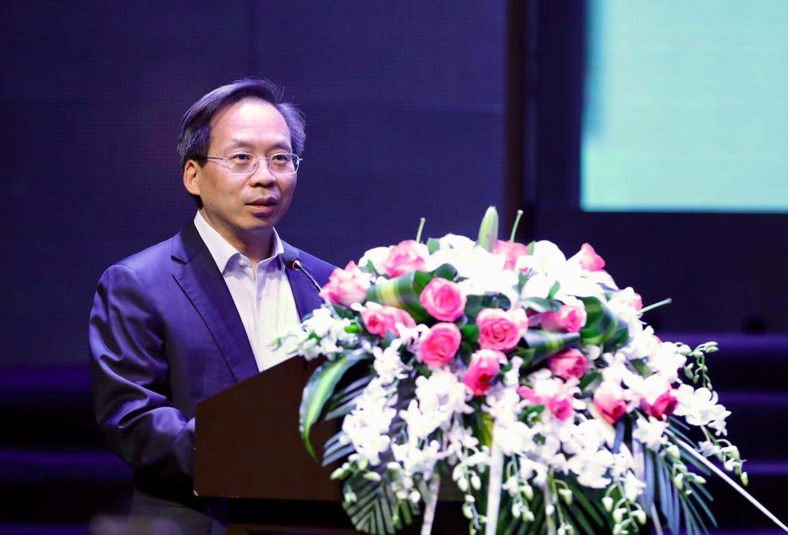 中国财政科学研究院院长刘尚希发表演讲