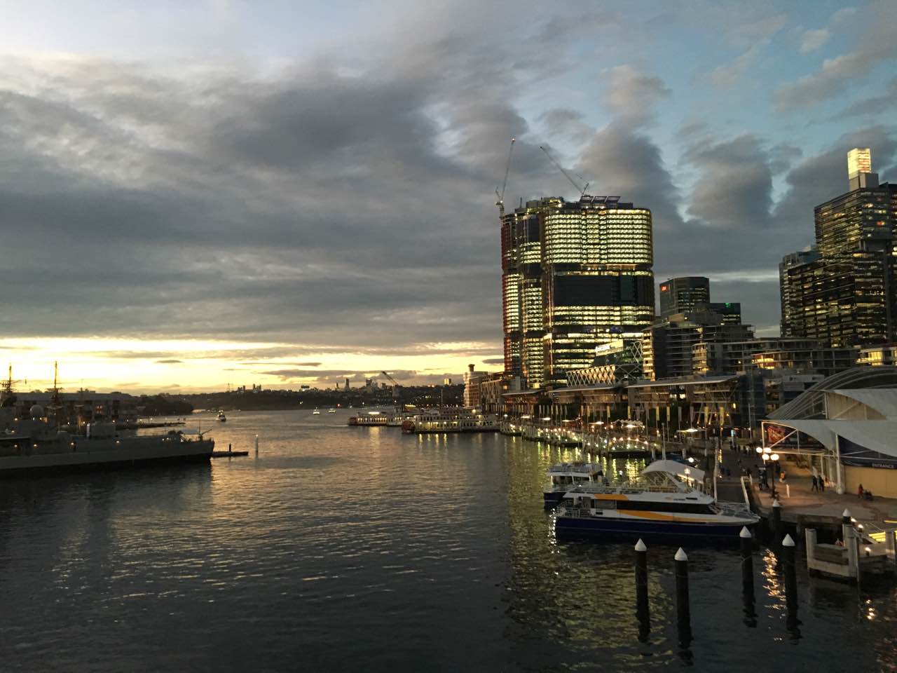 澳央行暗示近期不急于加息