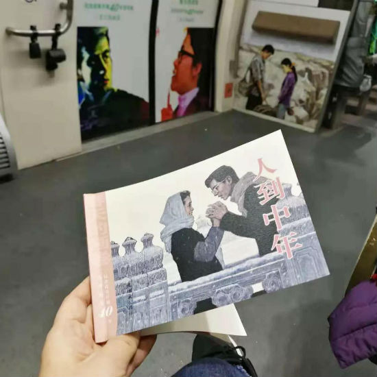 特意找到对应场景拍照的乘客
