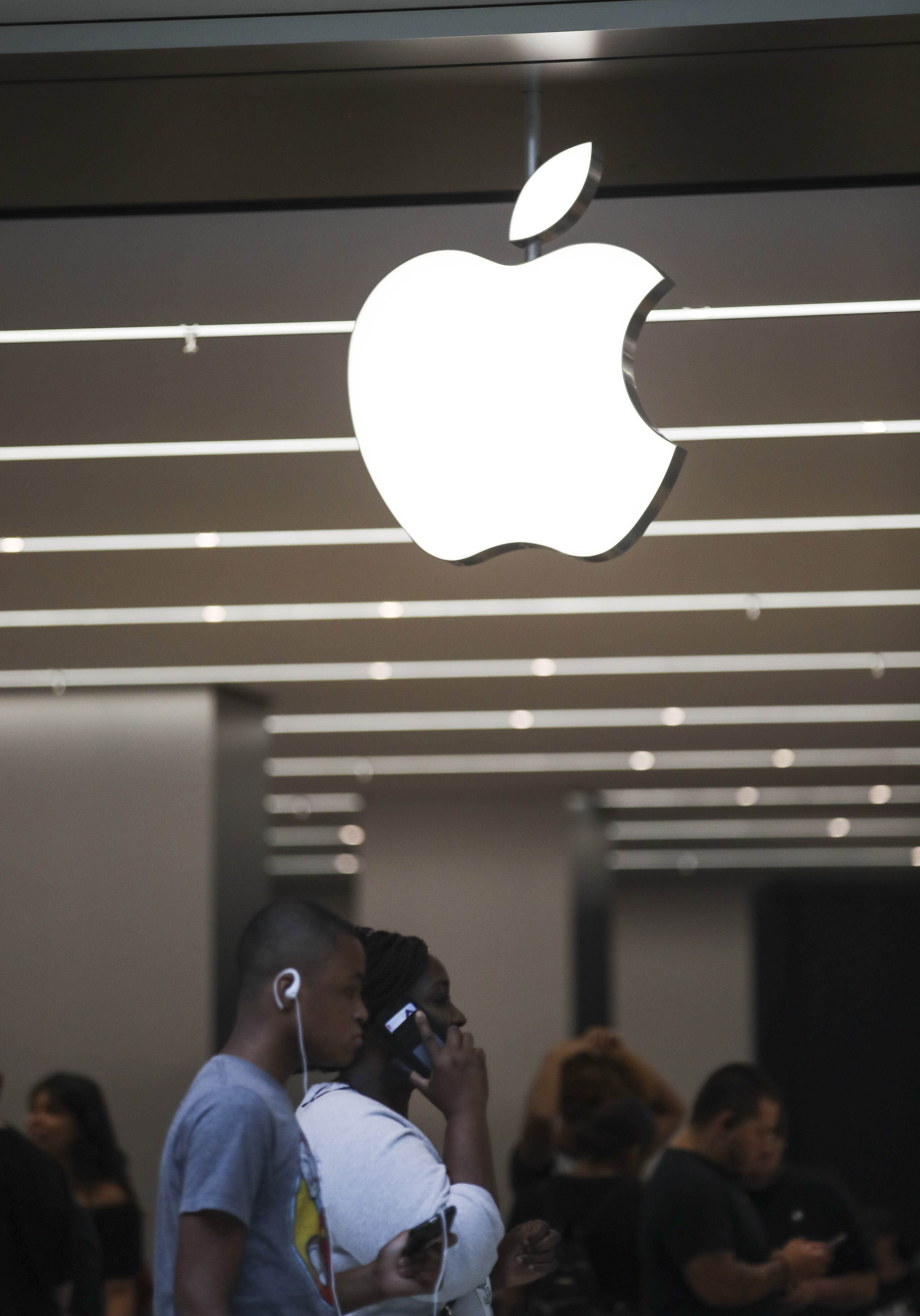 两月市值蒸发2600亿美元 苹果时代已经落幕在即？