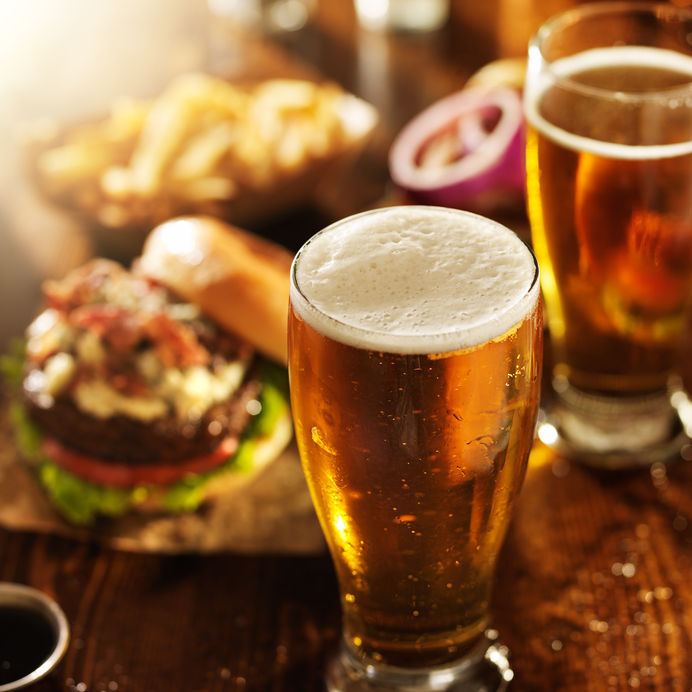 啤酒板块持续活跃 三因素催发业绩高增长