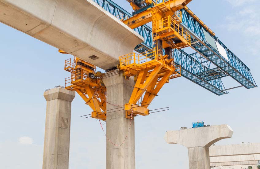 苗圩：坚持中国特色新型工业化道路 建设制造强国