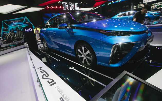 2020年氢燃料电池汽车推广应用量翻番 产业化还得爬坡过坎