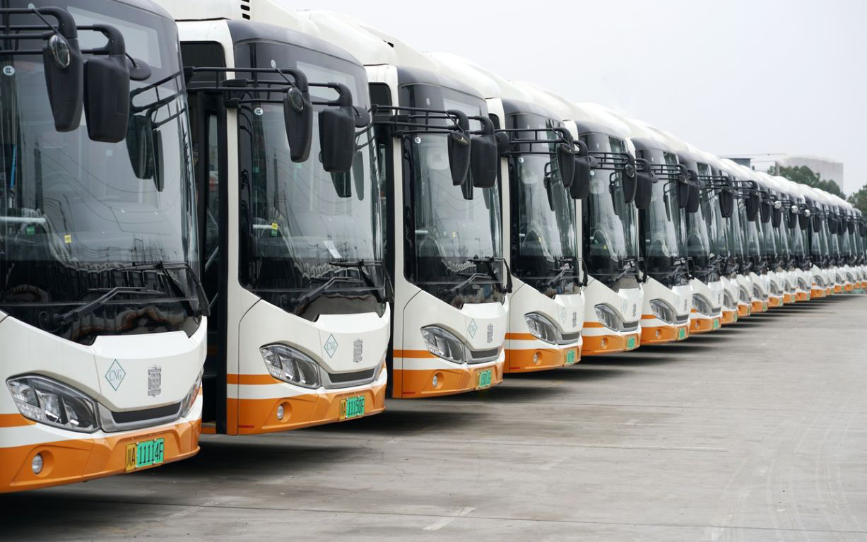 上海新投入使用的公交车将全部采用新能源汽车