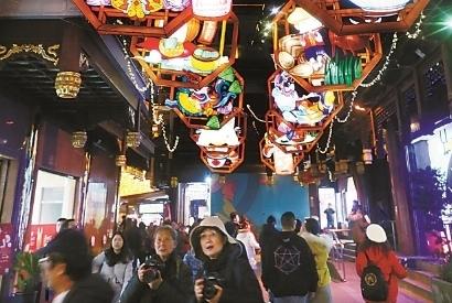 出境过大年网购年夜饭 中国新年俗兴起