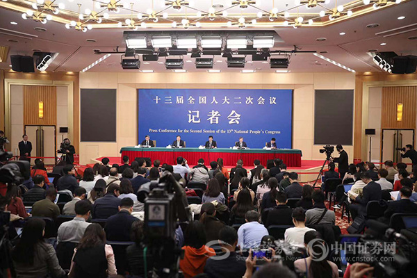 商务部：进一步扩大海南国际航运、旅游等领域的开放