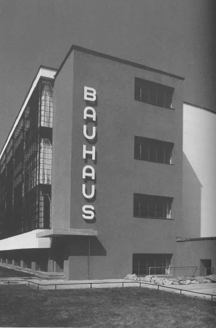 包豪斯(bauhaus)是1919年成立于德国的一所设计学校,是现代主义设计