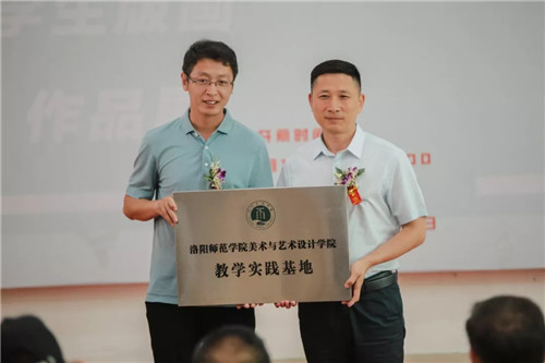 mgov7LX81VFvcbLL62jckv0RgZ3jHmtuk6m8Xwmr.jpg