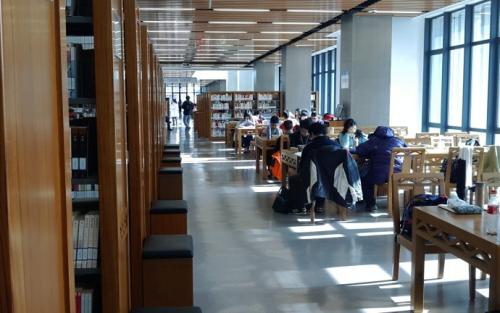 首都图书馆延长夜间开放时间 延长时段少儿读者明显增多
