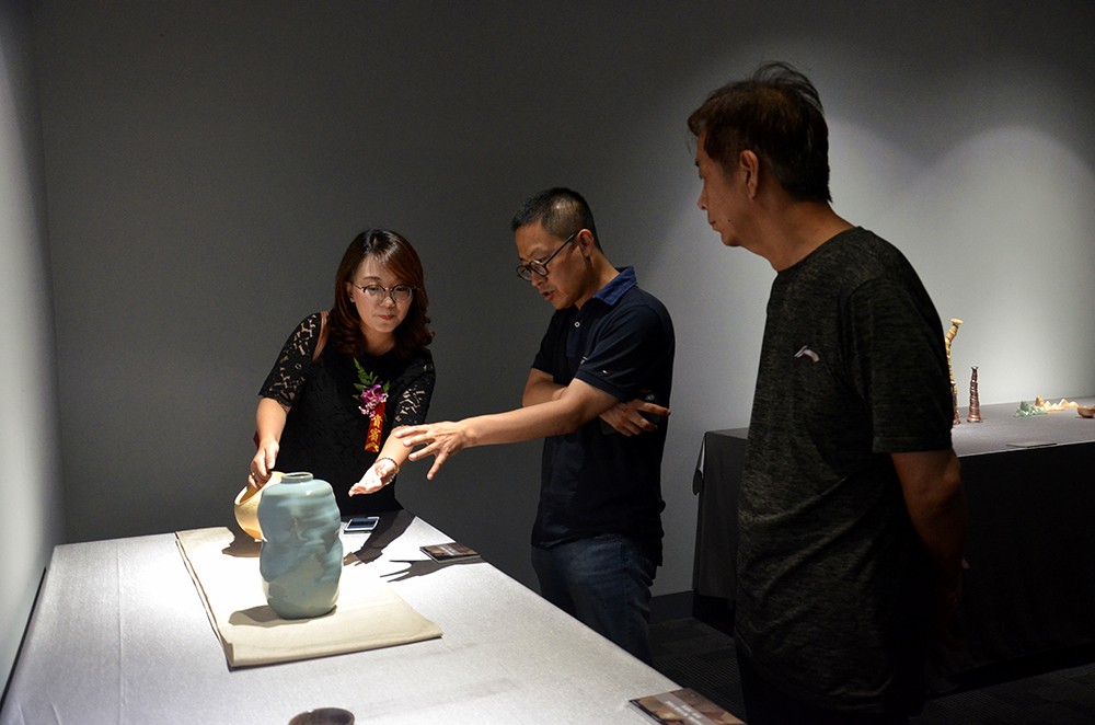 "柴烧与环保"作品展开幕 同期举办中国传统陶艺非遗高峰论坛