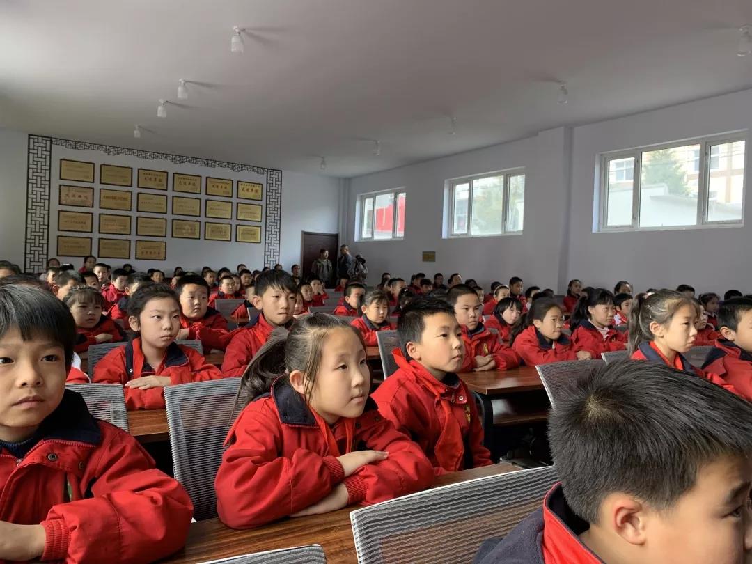 艺术点燃希望 助力梦想前行:清华美院开展第一届文化艺术进乡村活动