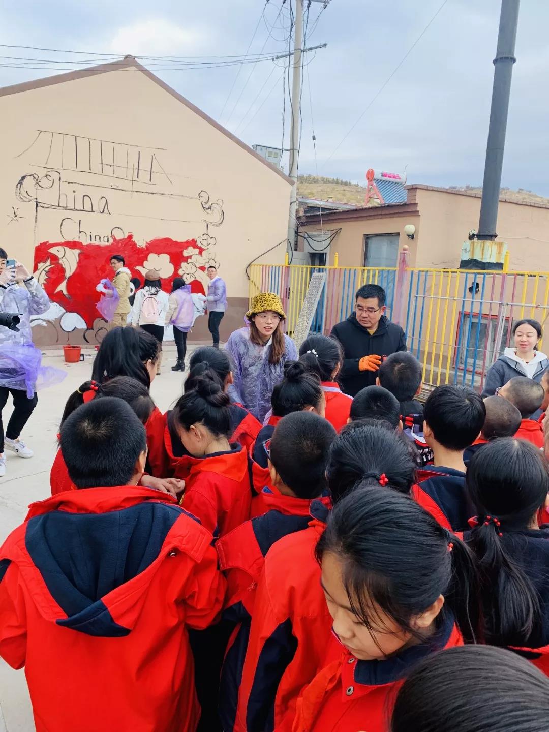 艺术点燃希望 助力梦想前行:清华美院开展第一届文化艺术进乡村活动