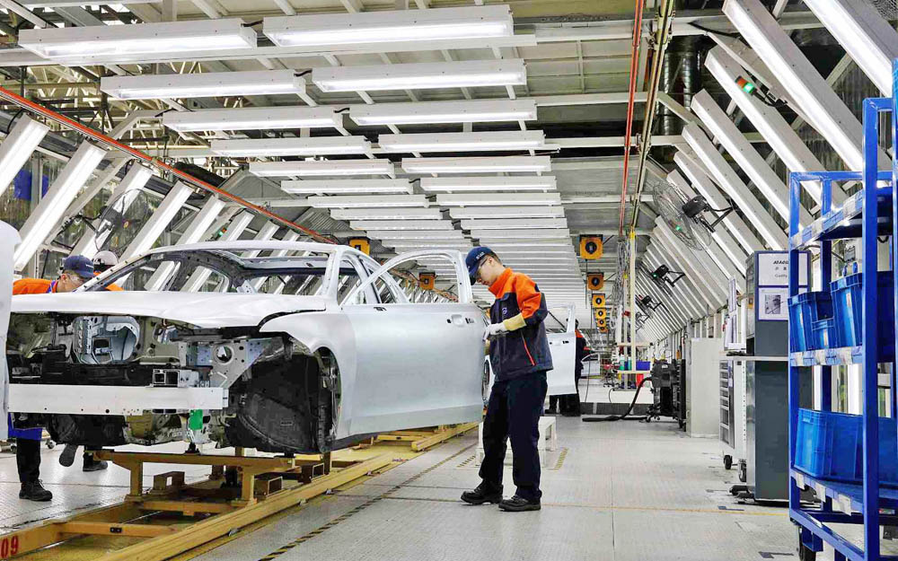 重庆汽车、电子两大支柱产业基本实现全面复工