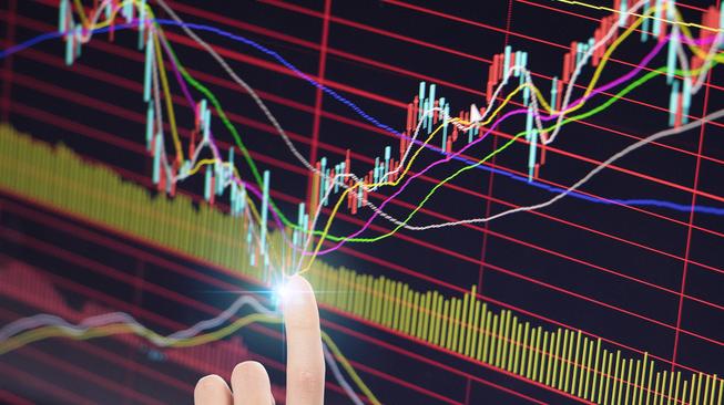 需要看到爆款基金的另一面