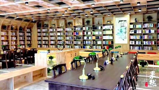 济南首个24小时无人值守书房开放 配备书籍杀菌机