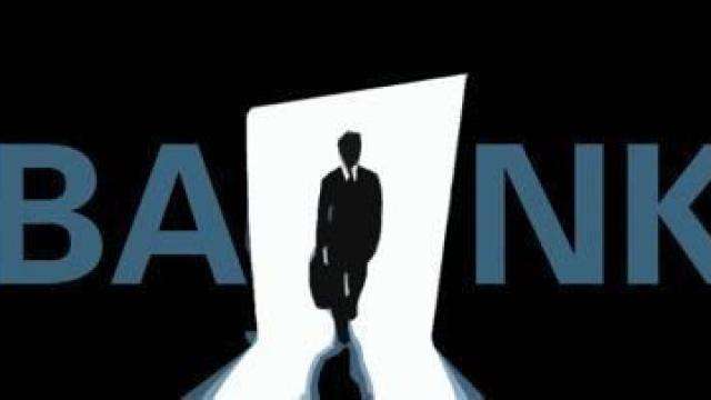 “云”上银行激战正酣 为成本放弃标准是否值得？