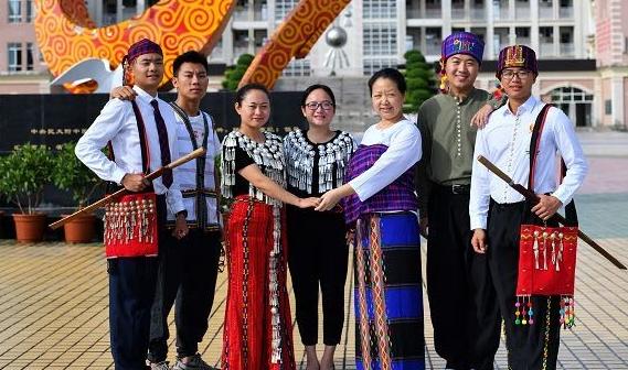 中央民族大学附中教育集团以歌声献礼建党99周年