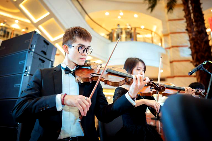 上海环球港金色大厅璀璨盛启 美育艺术实践基地揭牌仪式隆重举行