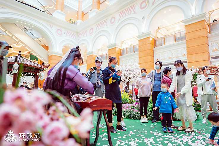 上海环球港金色大厅璀璨盛启 美育艺术实践基地揭牌仪式隆重举行