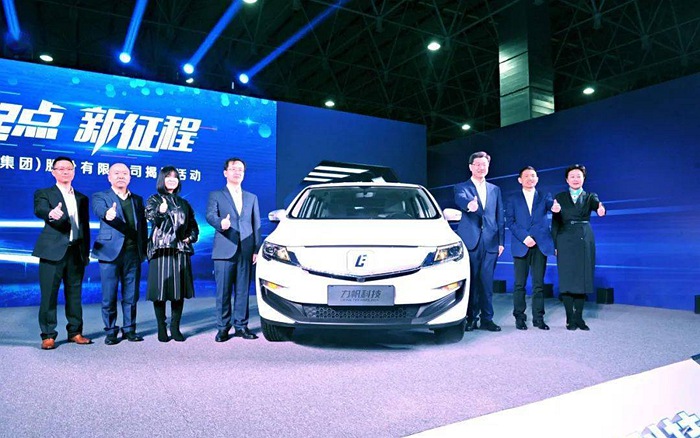 力帆科技正式揭牌并导入首款换电新车型