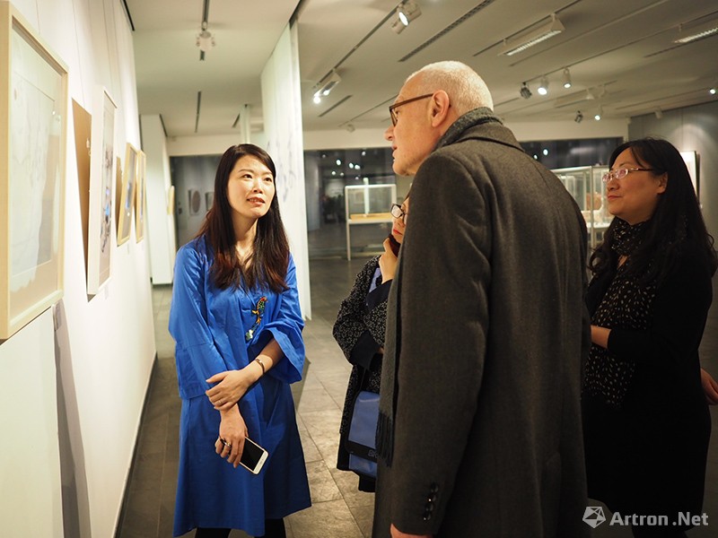 "风从海上来"上海美术学院教授优秀作品展亮相柏林