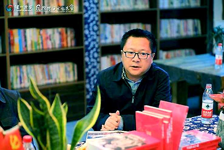 诗人,中国作协《诗刊》社主编李少君